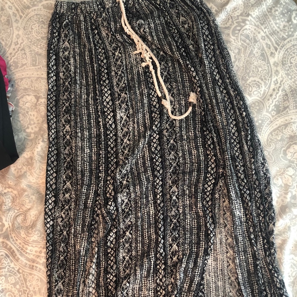 Patterned maxi skirt